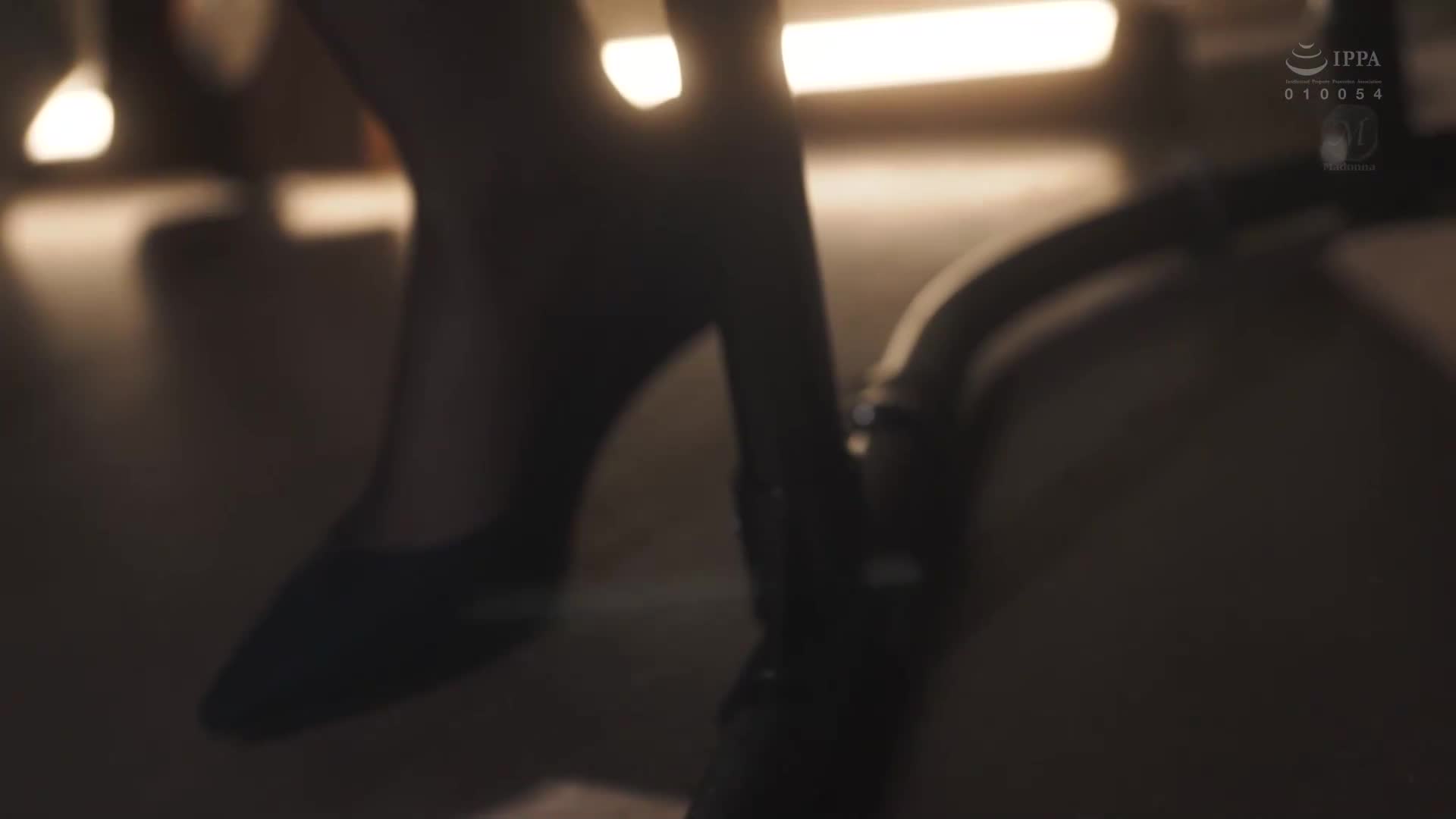 女上司、歪曲的刺激與調教中沉溺，SM不倫性交。午休被不行的部下調教中。專屬美女「苦惱」的快樂被釋放。白石茉莉奈。 - AV大平台 - 中文字幕，成人影片，AV，國產，線上看