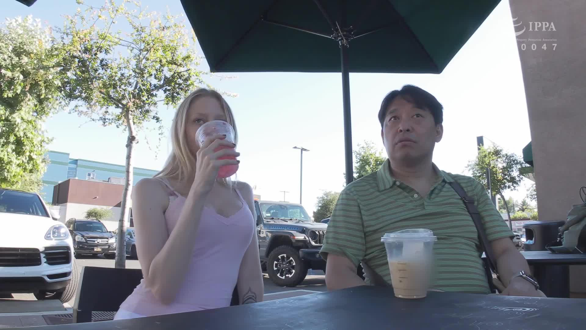 熱門洛杉磯●●汉堡店的瘦巨乳女服務生，被突襲搭訕後會做多少事情進行謝禮協商呢？珍娜（31） - AV大平台 - 中文字幕，成人影片，AV，國產，線上看