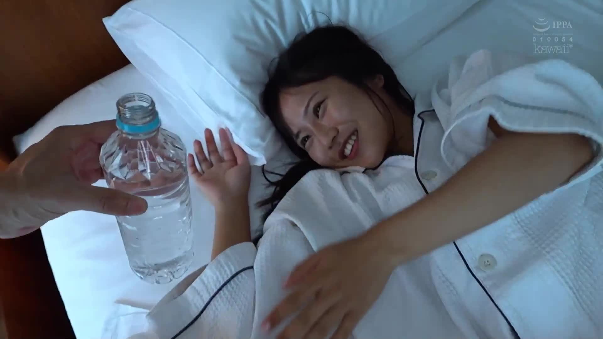 在書店工作的謙虛的前女友，從早到晚都在懶散地進行性行為，那種持續種植的快感將永遠難以忘懷。石原青 - AV大平台 - 中文字幕，成人影片，AV，國產，線上看